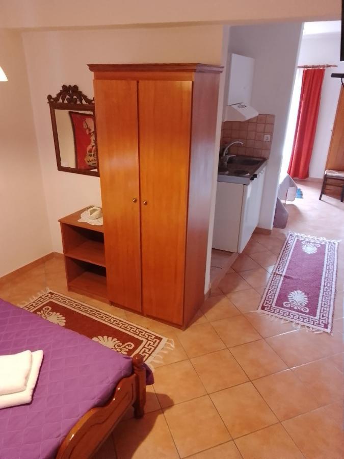 ホテル Arka メツォヴォ 部屋 写真